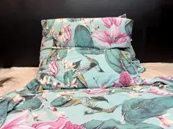 Ultrachick  live sex cam