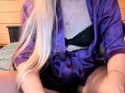 Ultrachick  live sex cam