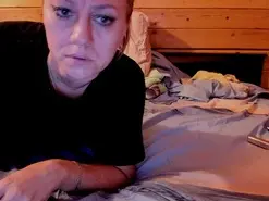 Ultrachick  live sex cam