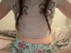 LittleLolita  live sex cam