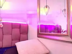 Tiiny_emilly  live sex cam