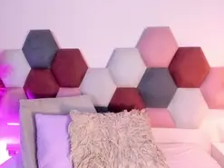 LaraGold  live sex cam