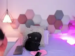 LaraGold  live sex cam