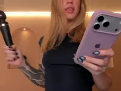 ViolettHansson  live sex cam