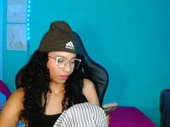 Amanda-walton  live sex cam