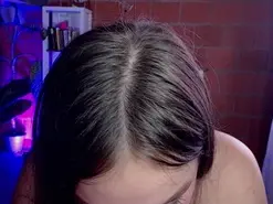 Taniaqueen19  live sex cam