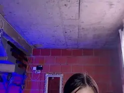 Taniaqueen19  live sex cam