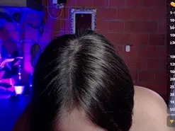 Taniaqueen19  live sex cam