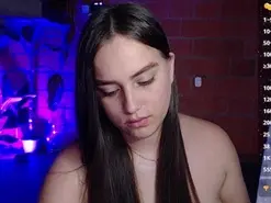 Taniaqueen19  live sex cam