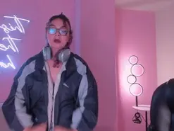 LoiseHarper  live sex cam