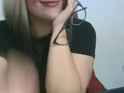 Vanessa4  live sex cam