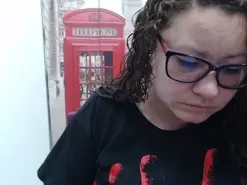 Curly_greeneyed  live sex cam