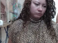 Curly_greeneyed  live sex cam