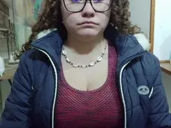 Curly_greeneyed  live sex cam