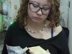 Curly_greeneyed  live sex cam