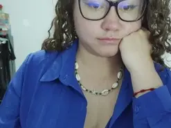 Curly_greeneyed  live sex cam