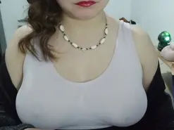 Curly_greeneyed  live sex cam
