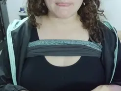 Curly_greeneyed  live sex cam
