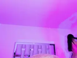 Emili_clark  live sex cam