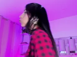 Emili_clark  live sex cam