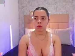 Sweet_Lia  live sex cam