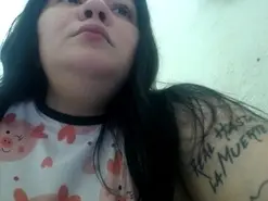 Jullymessyy  live sex cam