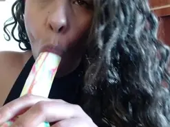 IVONNECOLLINS33  live sex cam