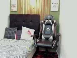 Laura_Fogoza  live sex cam