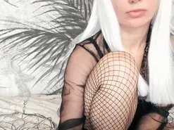 NaomiMelone  live sex cam