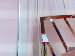 Naia_x  live sex cam