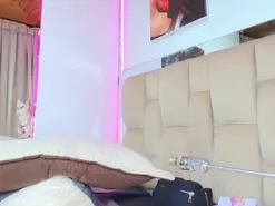 Naia_x  live sex cam