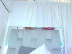 Naia_x  live sex cam