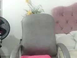 Lulu_25  live sex cam
