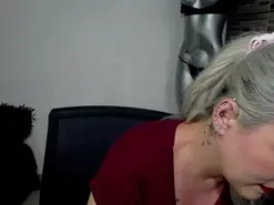 EmmaRizzoo  live sex cam