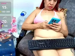 Scarletheat  live sex cam