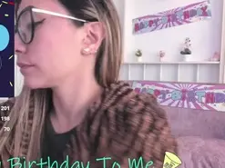 Tila_tequila  live sex cam