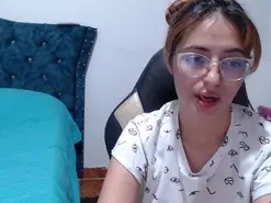 Kate_lorens9  live sex cam