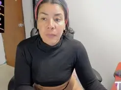 Peanuttangerine  live sex cam