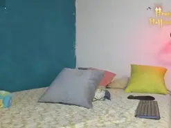 Peanuttangerine  live sex cam