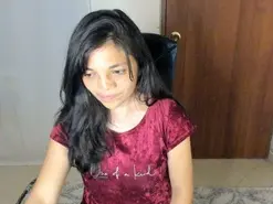 Soylucy24  live sex cam