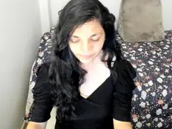 Soylucy24  live sex cam