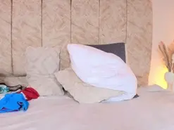 Rachele_x  live sex cam