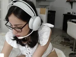 AvlieQueen  live sex cam