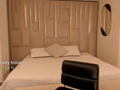 SunnyRiversX  live sex cam