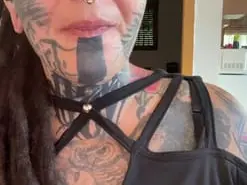 TatuadaHot22  live sex cam