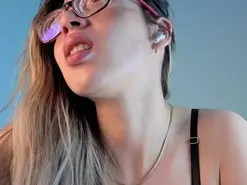 Carol_blonde  live sex cam