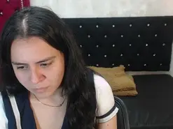 EmilyBuu  live sex cam