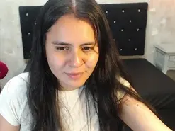EmilyBuu  live sex cam