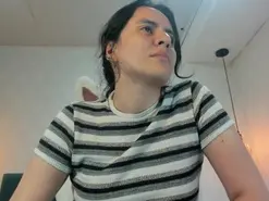 EmilyBuu  live sex cam