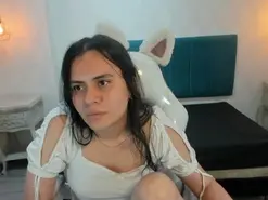 EmilyBuu  live sex cam
